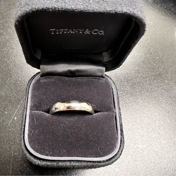 Tiffany & Co. Tiffany Forever Wedding Band Ring Platinum - Picture 7 of 7